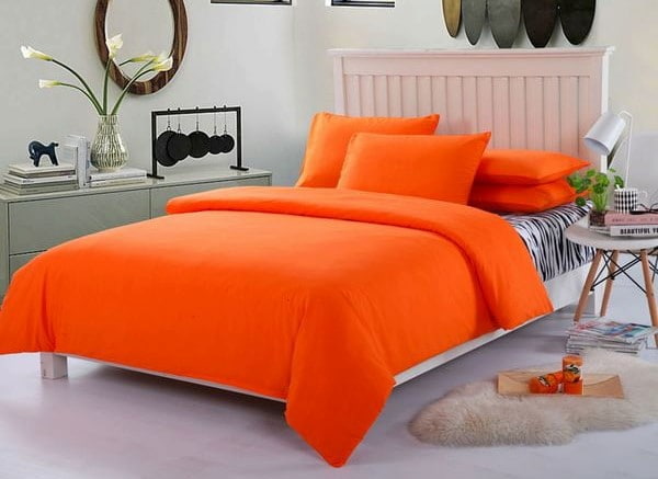 رو تختی نارنجی مدرن با طراحی مینیمال